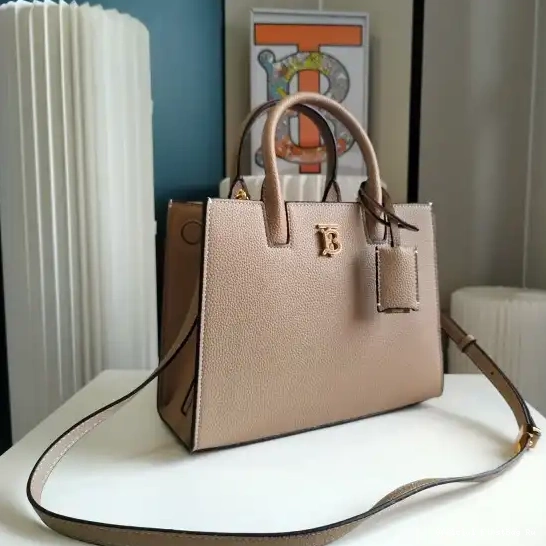 Official First Bag Ru Bag BURBERRY Small Frances 0531